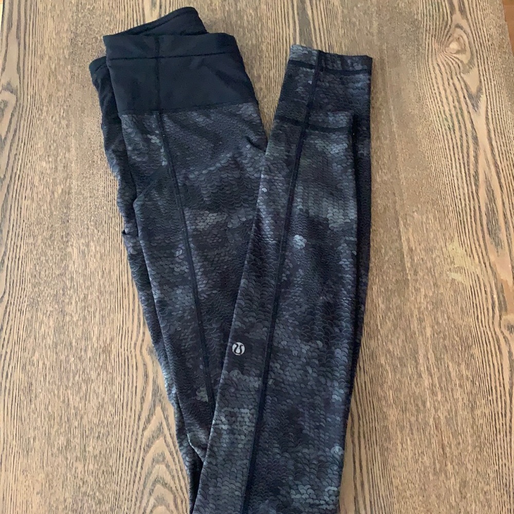 Lululemon size 2